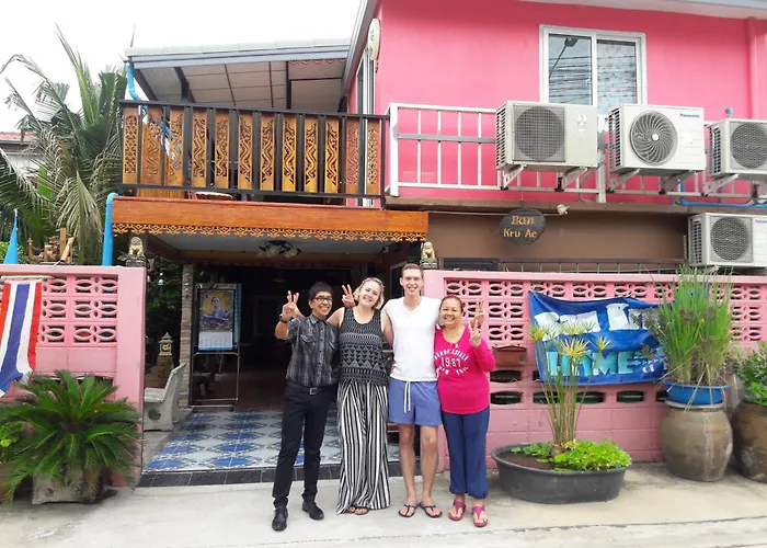 民宿 Ban Kru Ae Homehostel *
