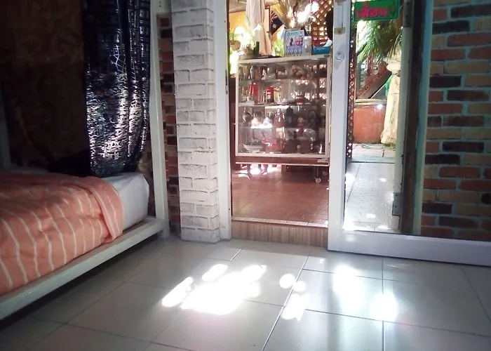 Ban Kru Ae Homehostel 民宿 *