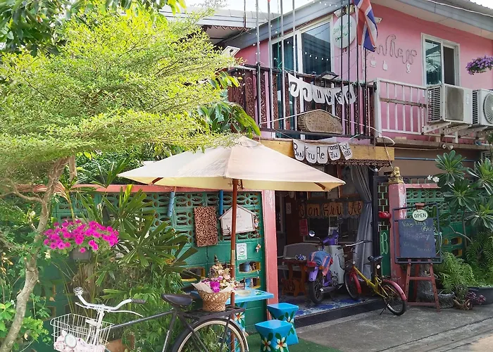 民宿 Ban Kru Ae Homehostel *