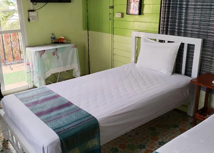 Проживание в семье Ban Kru Ae Homehostel *